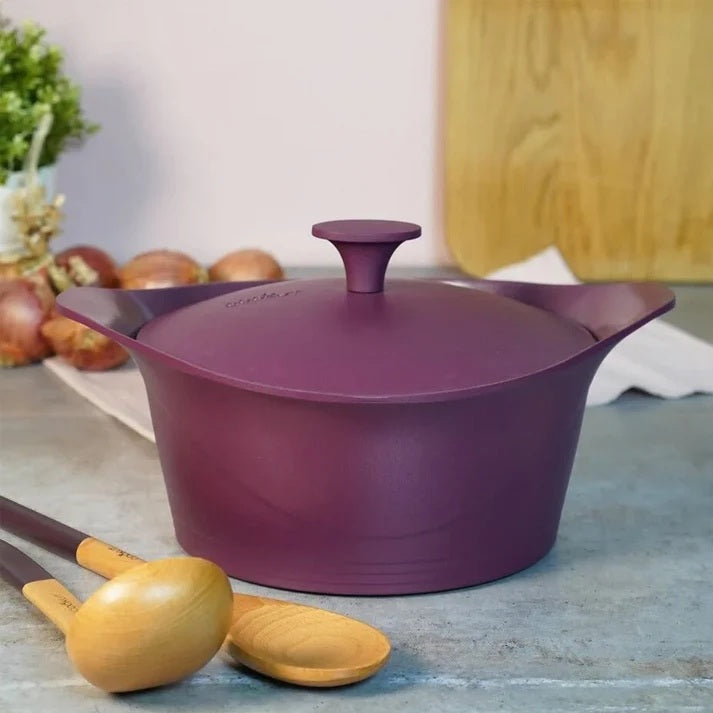 Cookut - L'Incroyable COCOTTE 28cm - Prune (poignée & maniques au choix incluses)