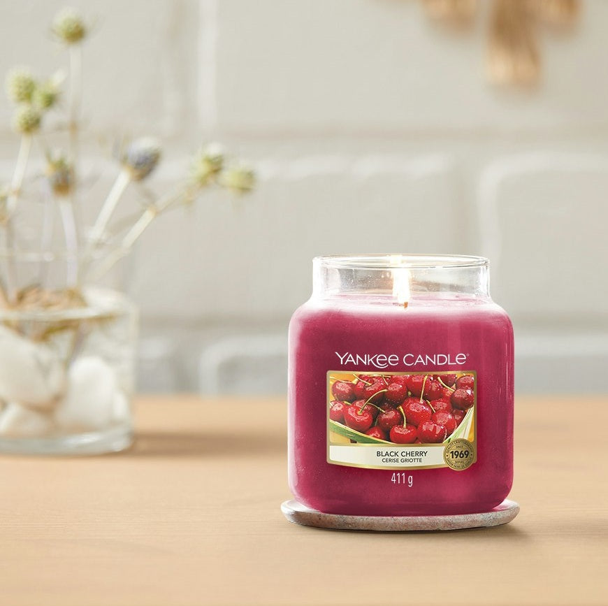Yankee Candle Black Cherry 411gr - Medium Jar