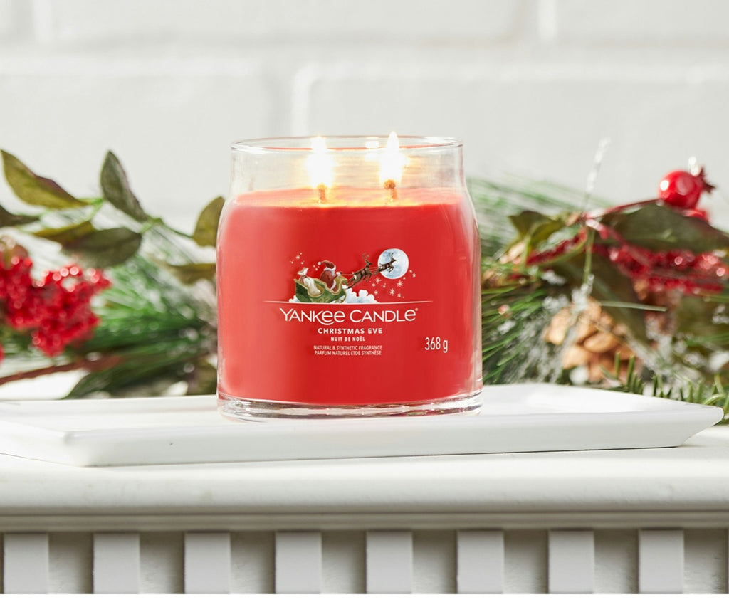 Yankee Candle Christmas Eve 368gr - Medium Signature à 2 mèches