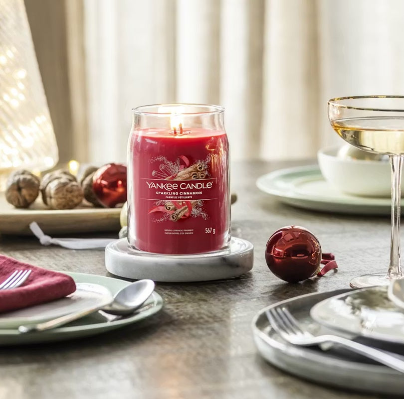 Yankee Candle Sparkling Cinnamon 567gr - Large Signature à 2 mèches